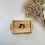 سینی سرو چوبی نقاشی‌ دست نقش دختر و گربه